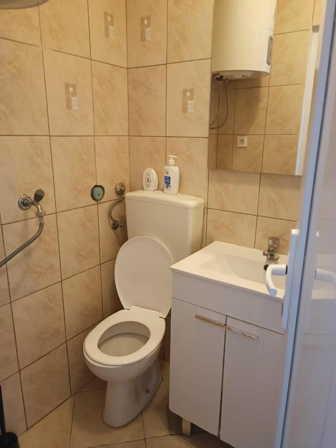 Apartma Tomisa *