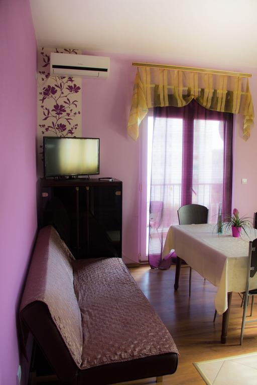 Apartma Tomisa